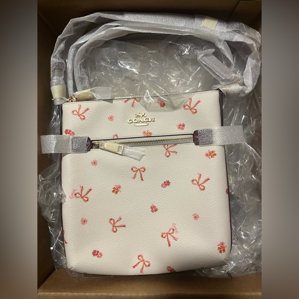 New Coach brand new mini Rowan file bag purse with bow print - Picture 5 of 9